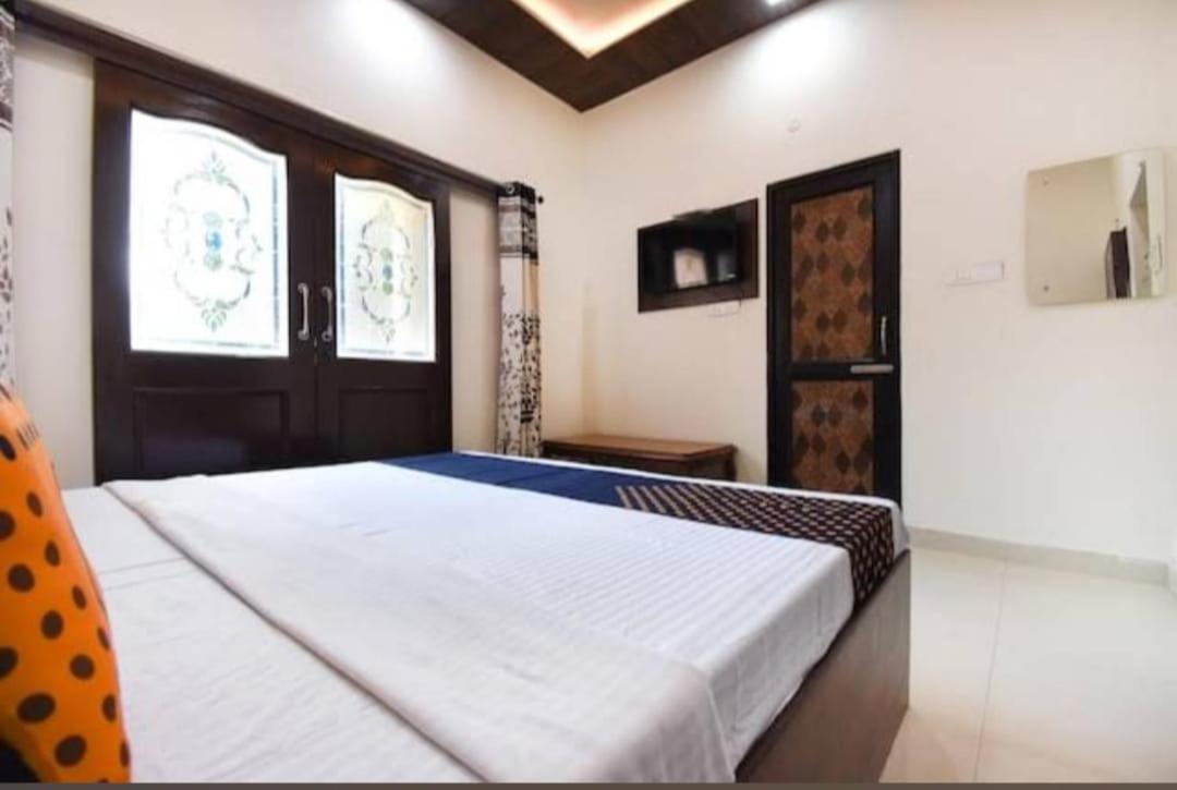 Deep Guest House Amritsar Exteriör bild